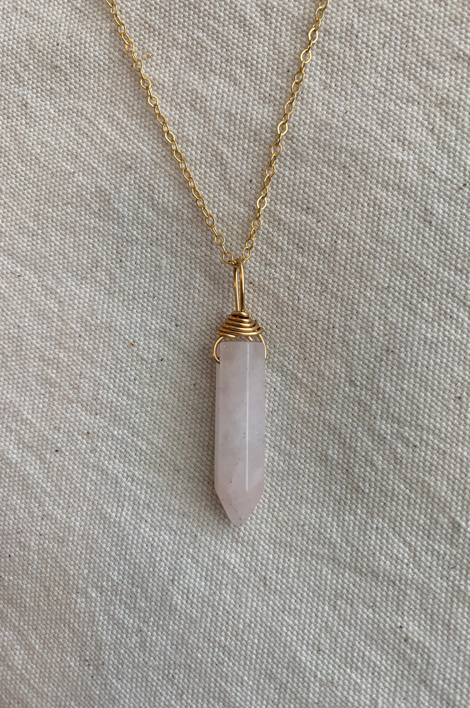 Rose quartz medium necklace